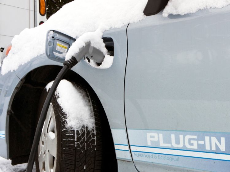Elektrische auto wintersport