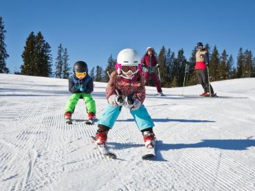 Skiën skipas Saalbach